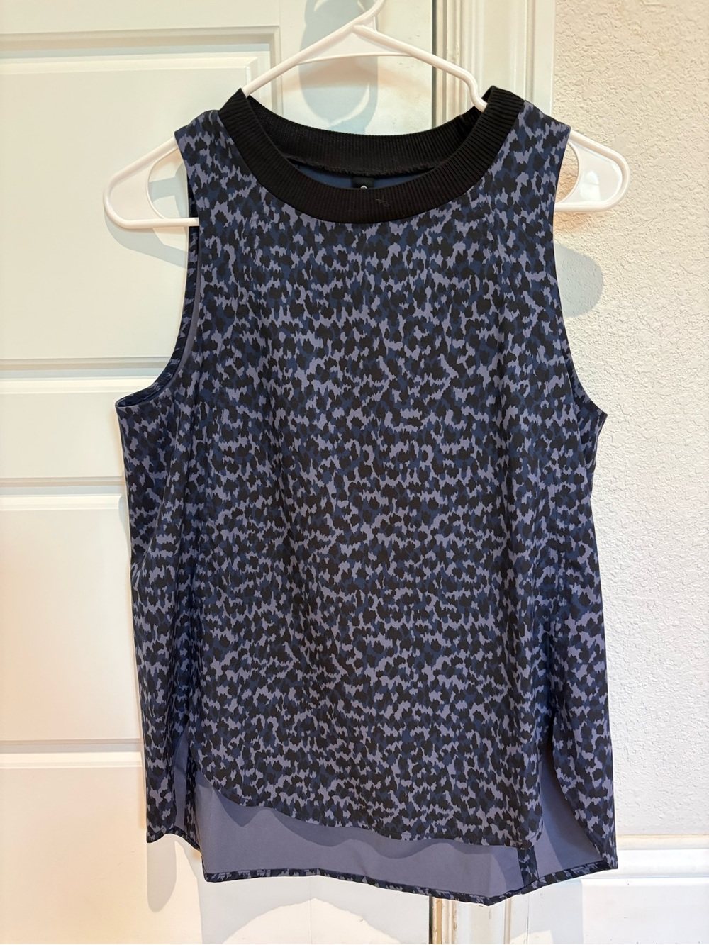 Athleta Navy and Black Patterned Tank Top